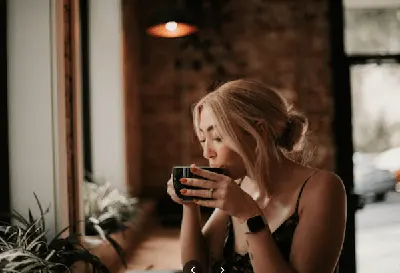 WSU student at Crybaby Café