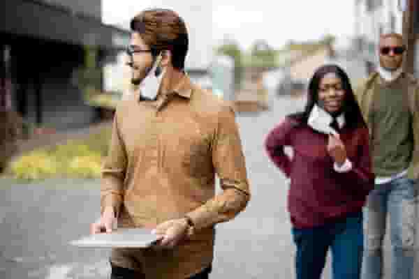 WSU students walking through campus